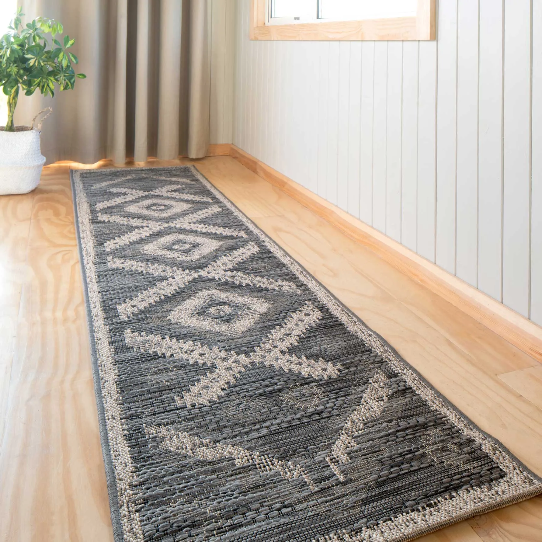 Grey Textured Flatweave Aztec Indoor Outdoor Area Rug - Bartlett