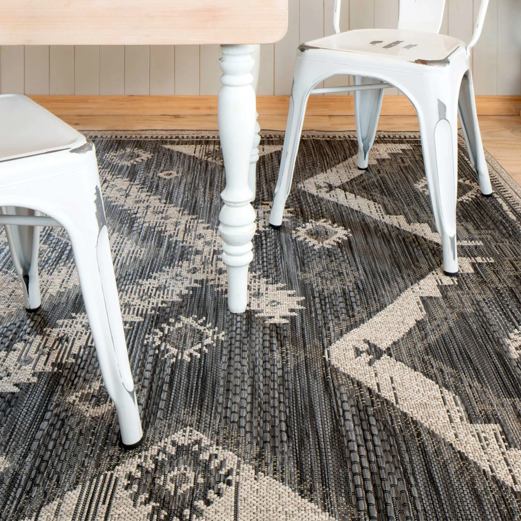 Grey Textured Flatweave Aztec Indoor Outdoor Area Rug - Bartlett