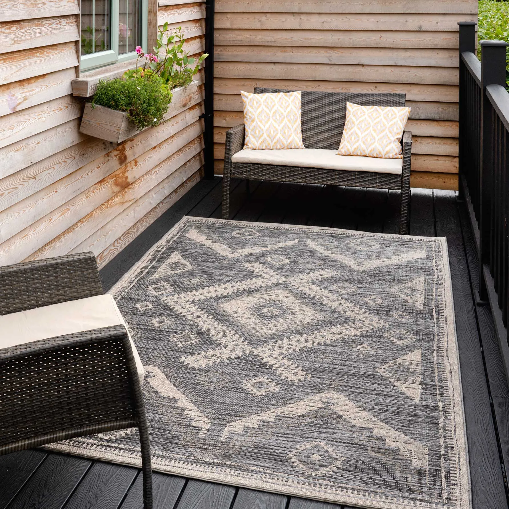 Grey Textured Flatweave Aztec Indoor Outdoor Area Rug - Bartlett