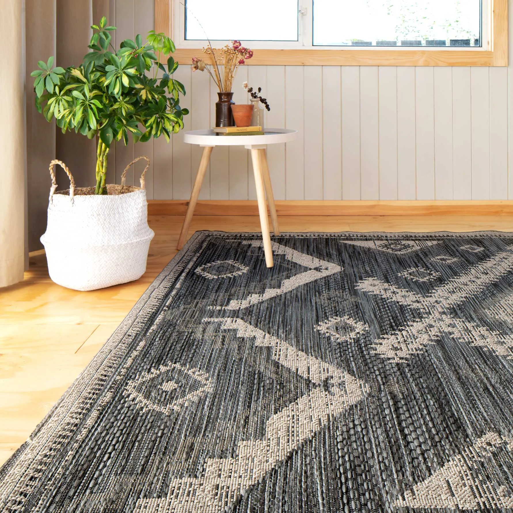 Grey Textured Flatweave Aztec Indoor Outdoor Area Rug - Bartlett