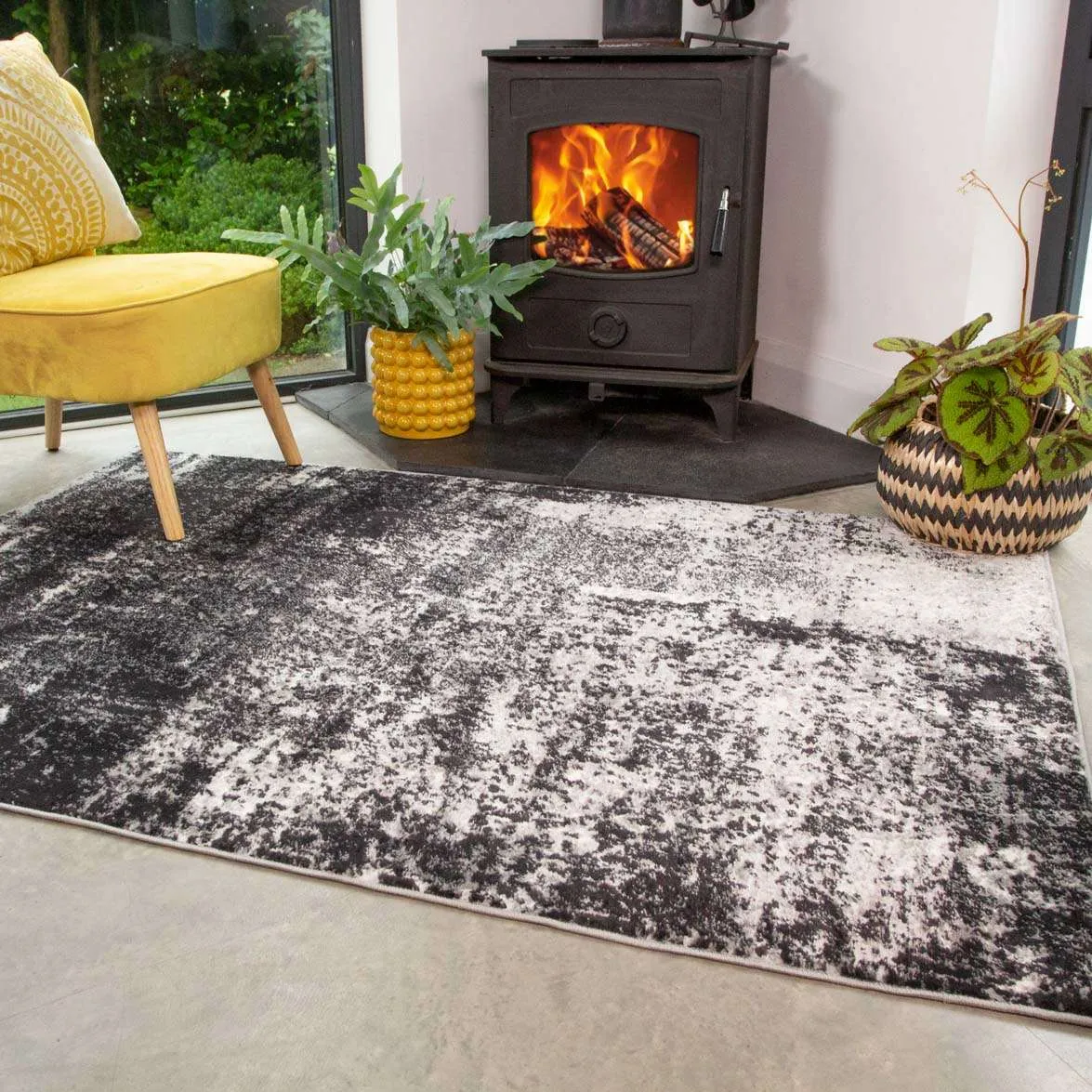 Modern Black Abstract Distressed Living Room Rug - Arris